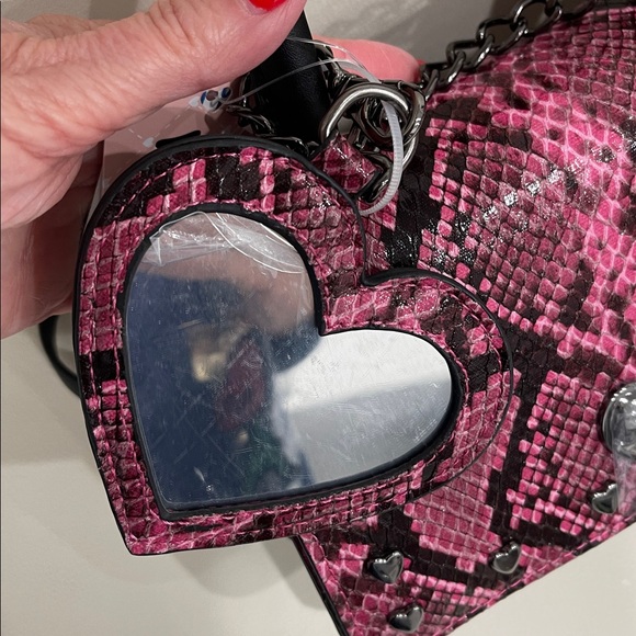Betsey Johnson Pink & Black " Snakeskin" Crossbody Bag with Heart Charm - Picture 4 of 5